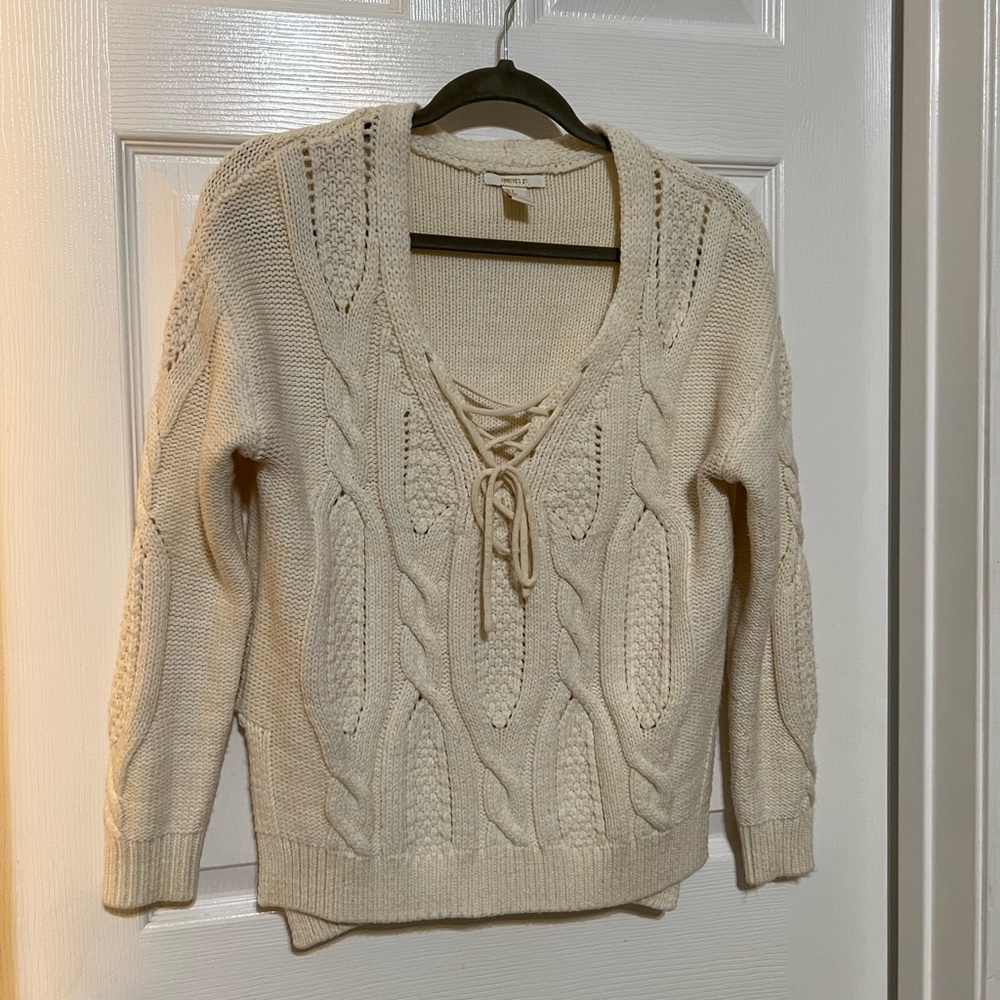 Cute and cozy Forever 21 sweater